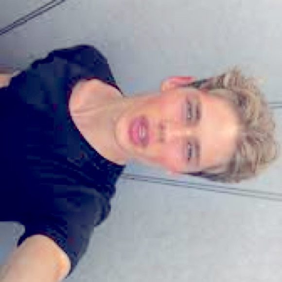 Meet your Posher, Sam - Picture 1 of 1